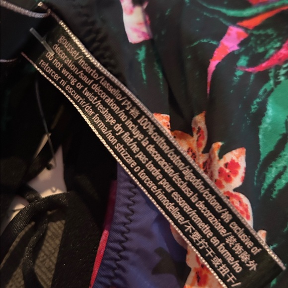 Victoria’s Secret Dream Angels Tropical Floral Lace-Up Mesh Teddy S NWT - Picture 8 of 8